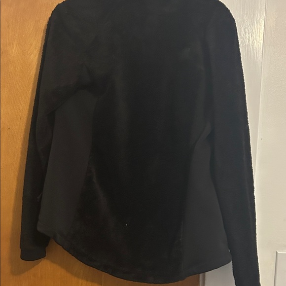 The North Face Women's Black Teddy Jacket - Picture 4 of 5